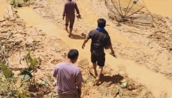 Warga Tapteng Rela Jalan Kaki 30 KM untuk Dapatkan Makanan