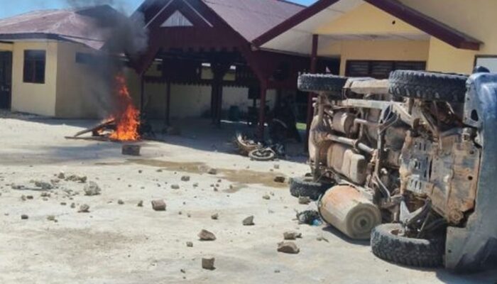 Mapolsek Batang Gadis Dibakar Lantaran Diduga Lepas Bandar Narkoba