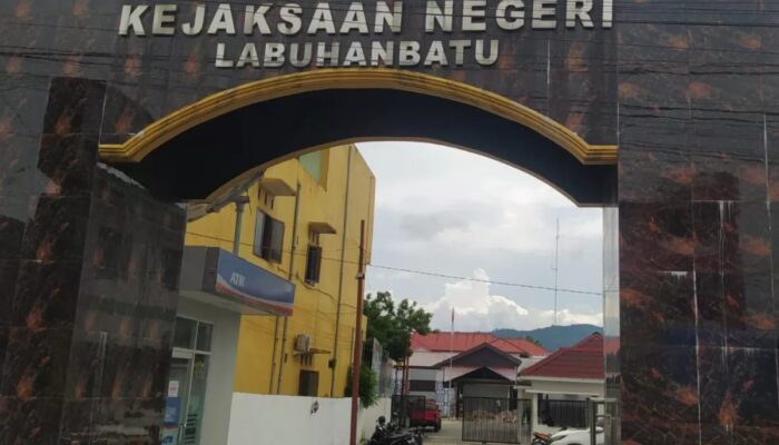Kantor Disporapar Labuhanbatu Digeledah Terkait Kasus Dana Hibah