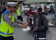 Intensifkan Program “Polantas Menyapa”, Sat Lantas Polres Tebing Tinggi Berbagi Takjil
