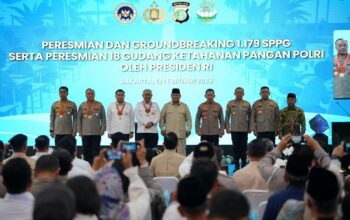 Kapolda Sumut Terima Anugerah Satyalancana Wira Karya