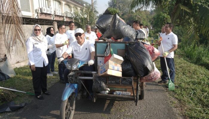 Respons Arahan Prabowo, PTPN IV PalmCo Gelar Aksi Bersih-bersih
