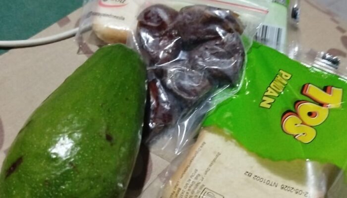Orangtua Murid Keluhkan Menu MBG di SMAN 21 Medan, Mulai Kurma Lembek Hingga Alpukat Mentah