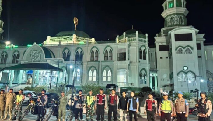 Jamin Keamanan Ibadah Tarawih, Petugas Gabungan Gelar Patroli di Tebing Tinggi