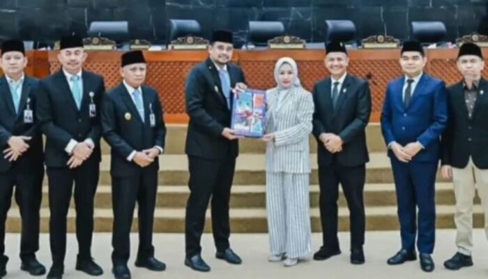 Hadiri Rapat Paripurna, Dirut Perumda Tirtanadi Dukung Peningkatan PAD