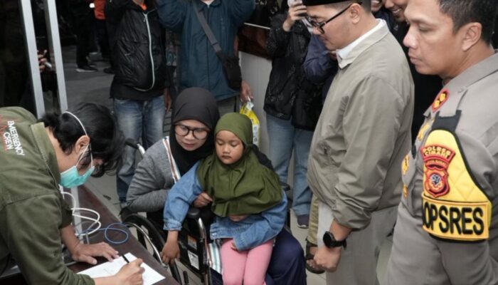 Guru dan Pelajar Keracunan Menu MBG, Wakil Walikota Cimahi Tinjau Korban