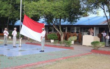 Kapolres Langkat Pimpin Upacara di SMAN 1 Stabat