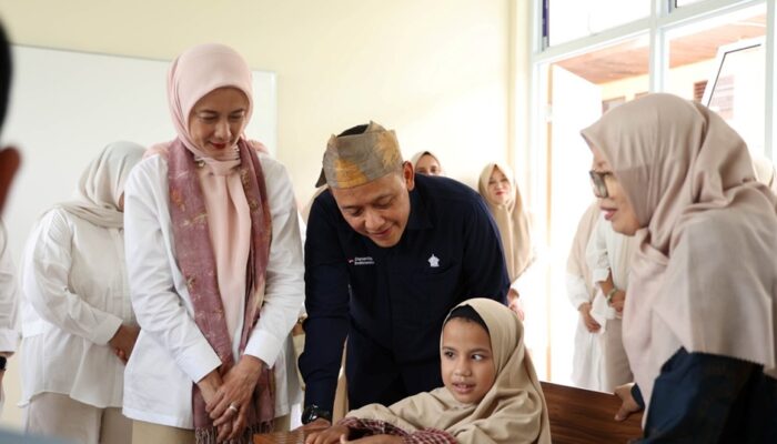 PTPN IV PalmCo Salurkan Bantuan Pendidikan Melalui Program TJSL