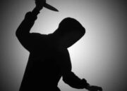 Cemburu Buta Pisau Dapur Bicara, Pria di Batam Habisi Mantan Kekasih Sesama Jenis