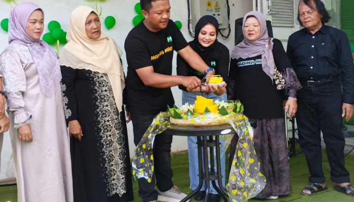 Grand Opening Madina Mart Meriah, Dihadiri Mantan Bupati
