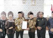 Walikota Tanjungbalai Hadiri Penyampaian Rekomendasi LKPj TA 2025