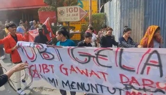 Kampus UBT Medan Didemo Mahasiswa Terkait Pengelolaan KIP Kuliah
