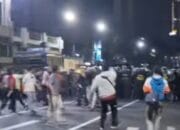Demo di Surabaya Berujung Ricuh, Sejumlah Orang Ditangkap