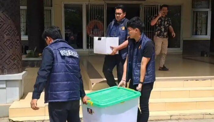 Polisi Geledah Kantor BPBD Kutai Barat Terkait Dugaan Korupsi