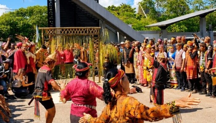PTPN IV Regional V Dukung Pelestarian Budaya Pesta Gawai Dayak