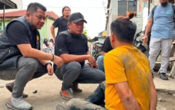 Polisi ‘Obrak-abrik’ Sarang Narkoba Bantaran Rel Tembung, Ganja Hingga Senjata Disita